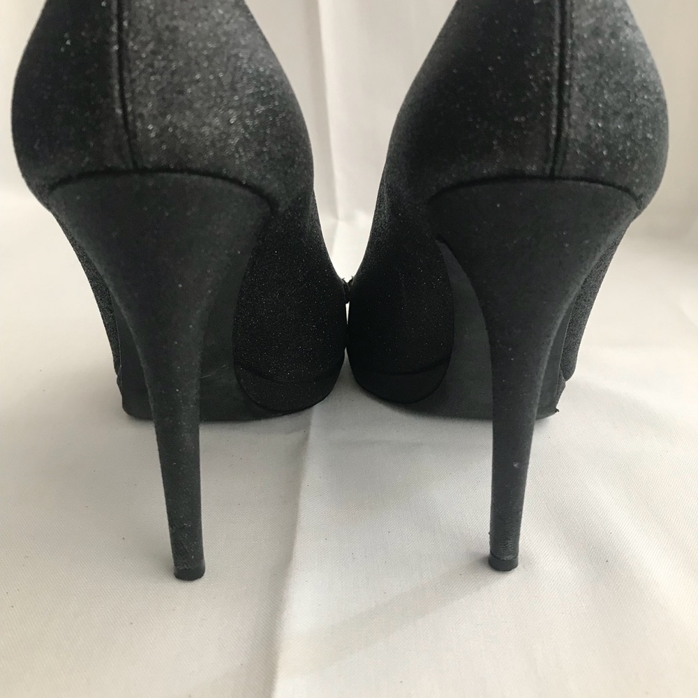 Gucci Heels - Picture 5 of 7